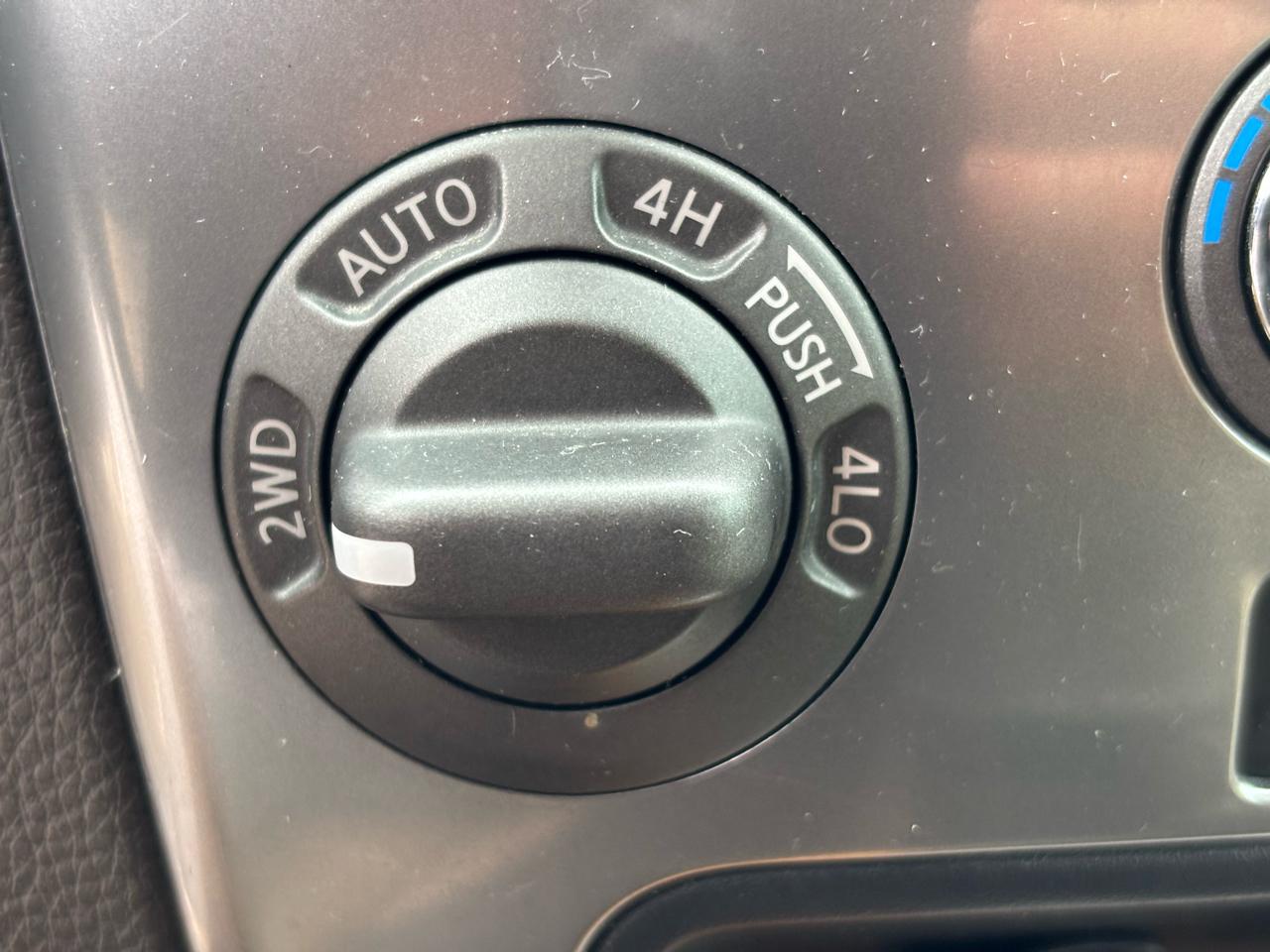 Nissan Armada Platinum Reserve 4WD 2015