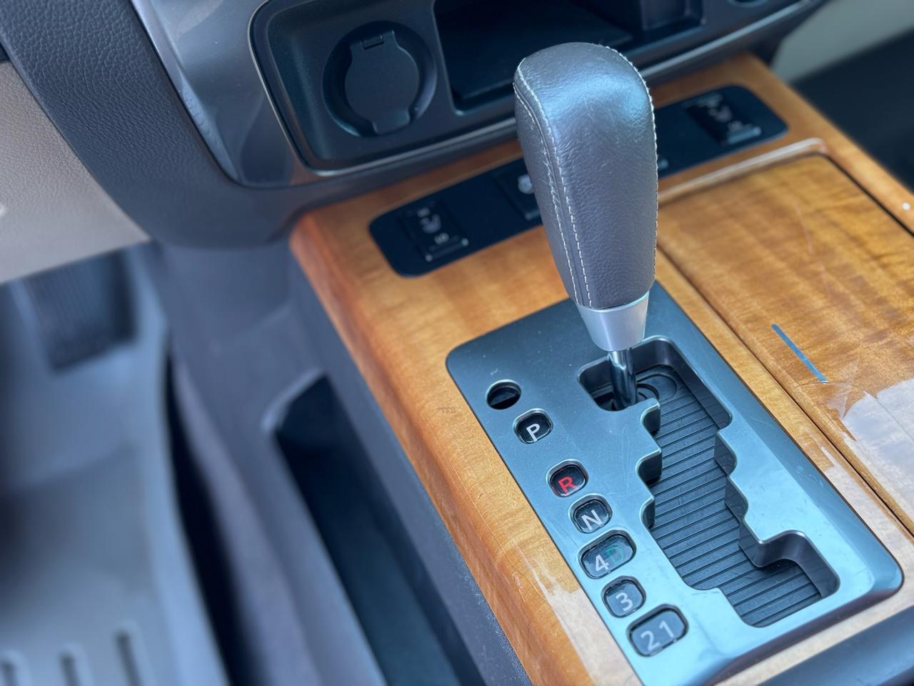 Nissan Armada Platinum Reserve 4WD 2015