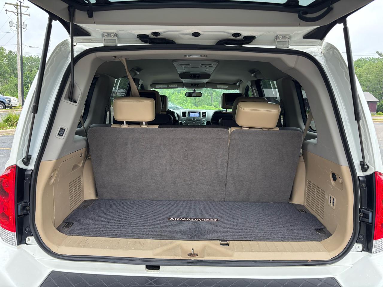 Nissan Armada Platinum Reserve 4WD 2015
