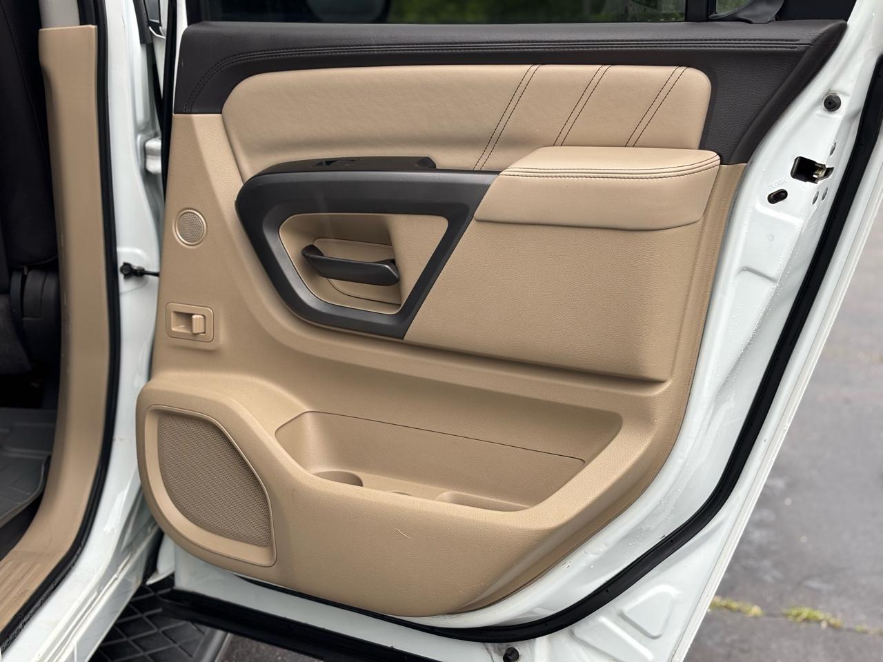 Nissan Armada Platinum Reserve 4WD 2015