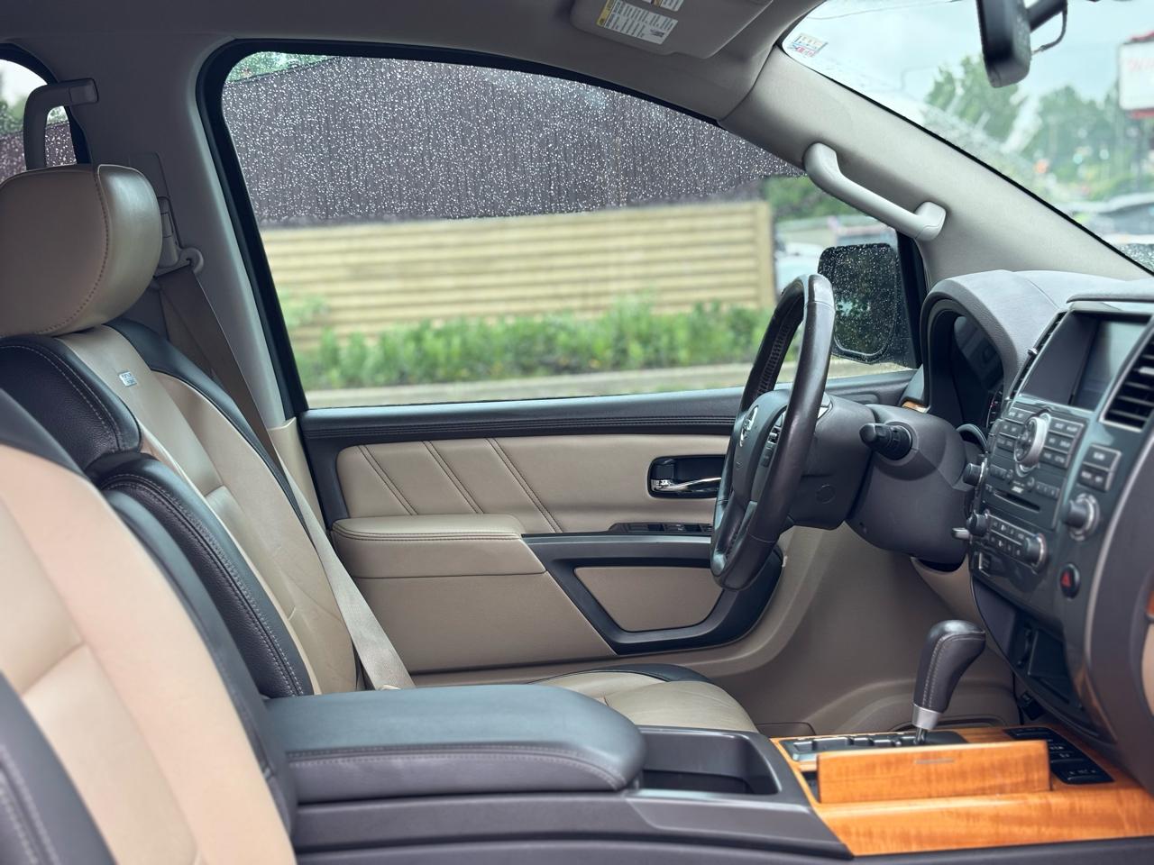 Nissan Armada Platinum Reserve 4WD 2015
