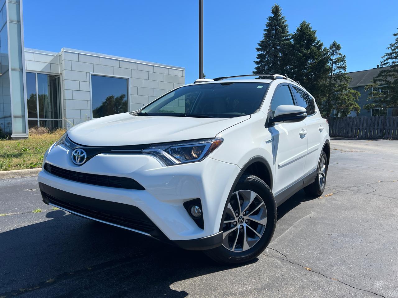 Toyota RAV4 Hybrid XLE 2016