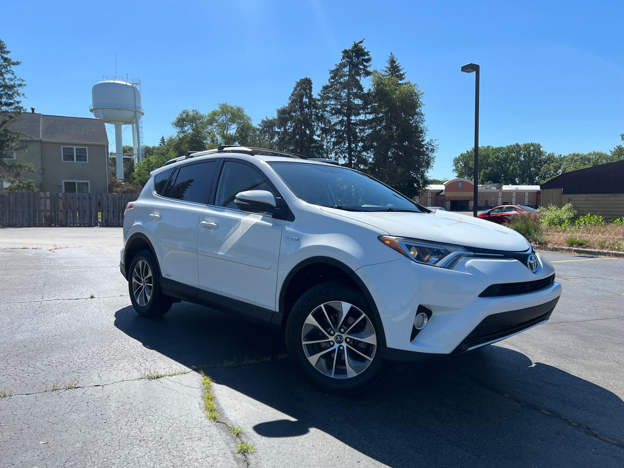 Toyota RAV4 Hybrid XLE 2016
