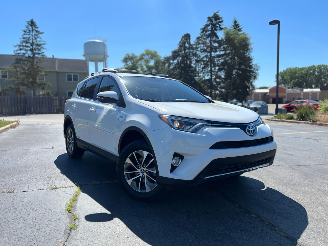 Toyota RAV4 Hybrid XLE 2016