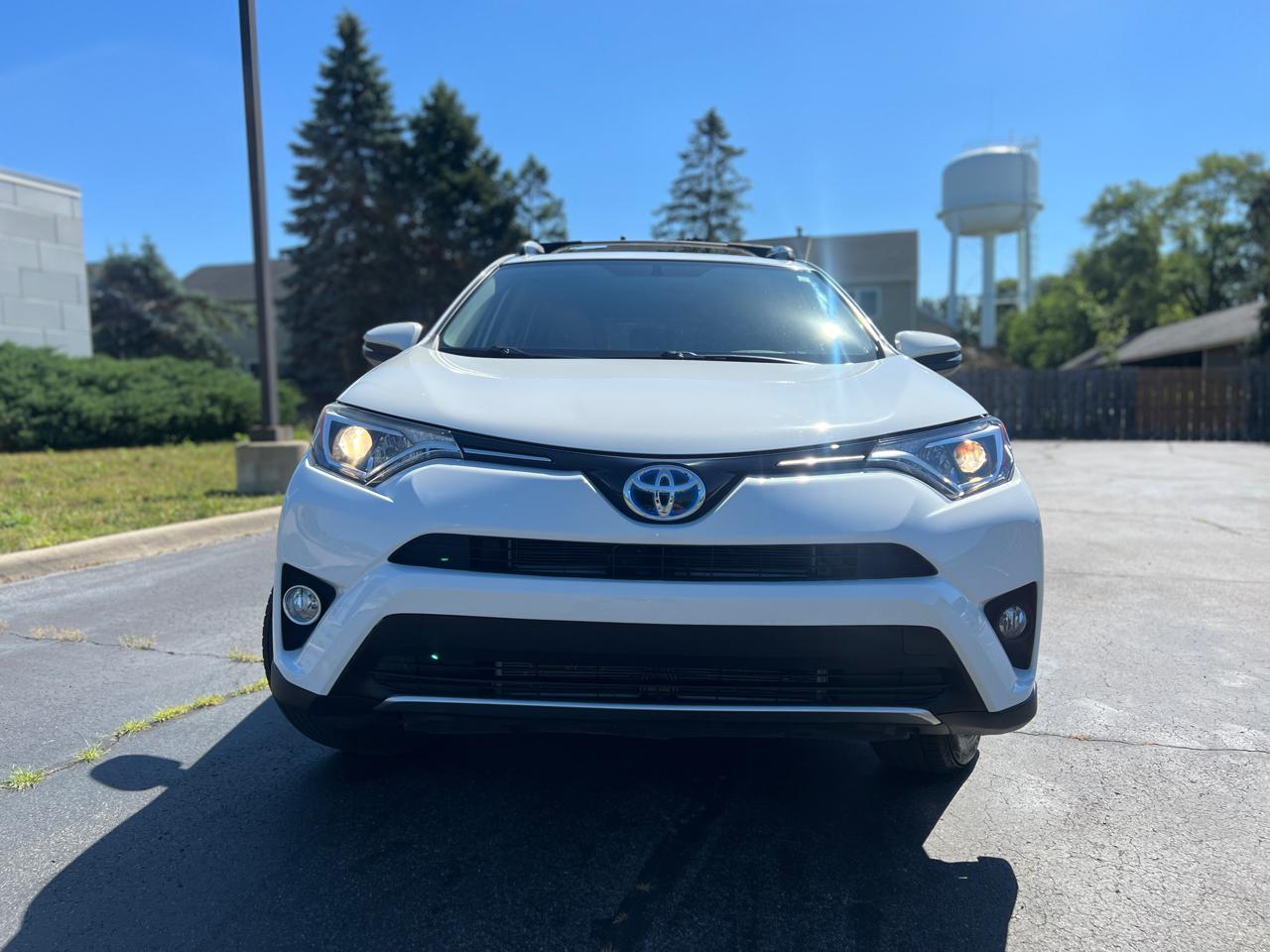 Toyota RAV4 Hybrid XLE 2016