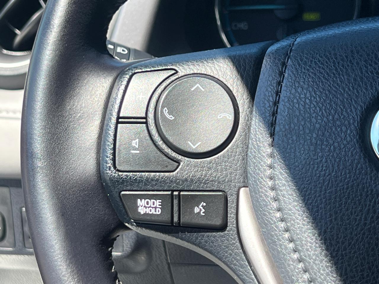 Toyota RAV4 Hybrid XLE 2016