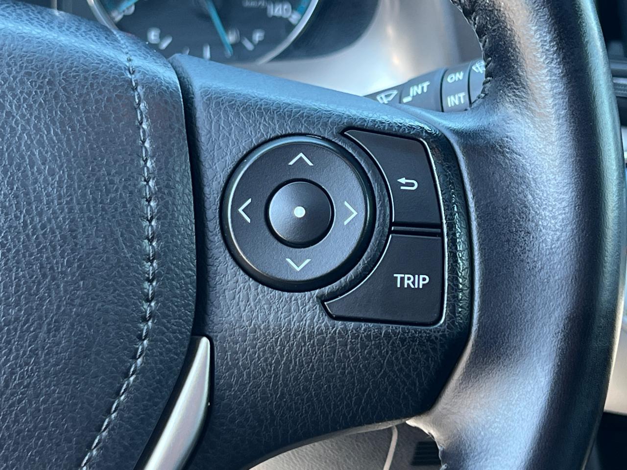 Toyota RAV4 Hybrid XLE 2016