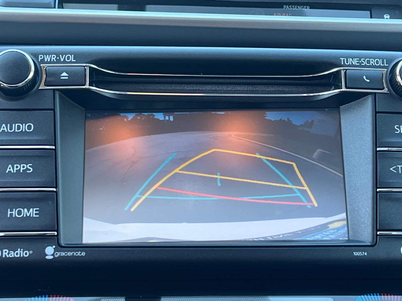 Toyota RAV4 Hybrid XLE 2016