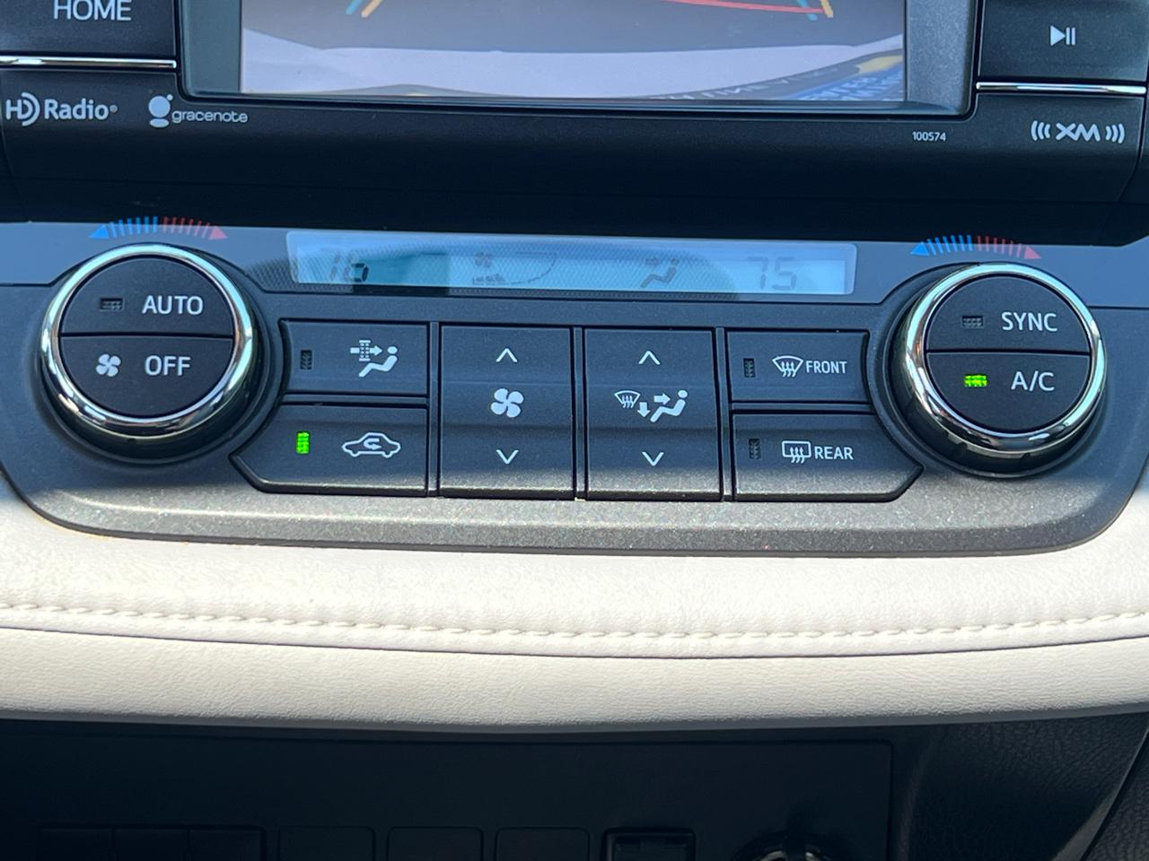 Toyota RAV4 Hybrid XLE 2016