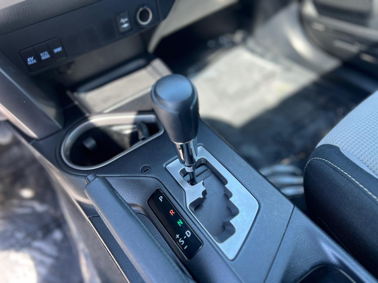 Toyota RAV4 Hybrid XLE 2016