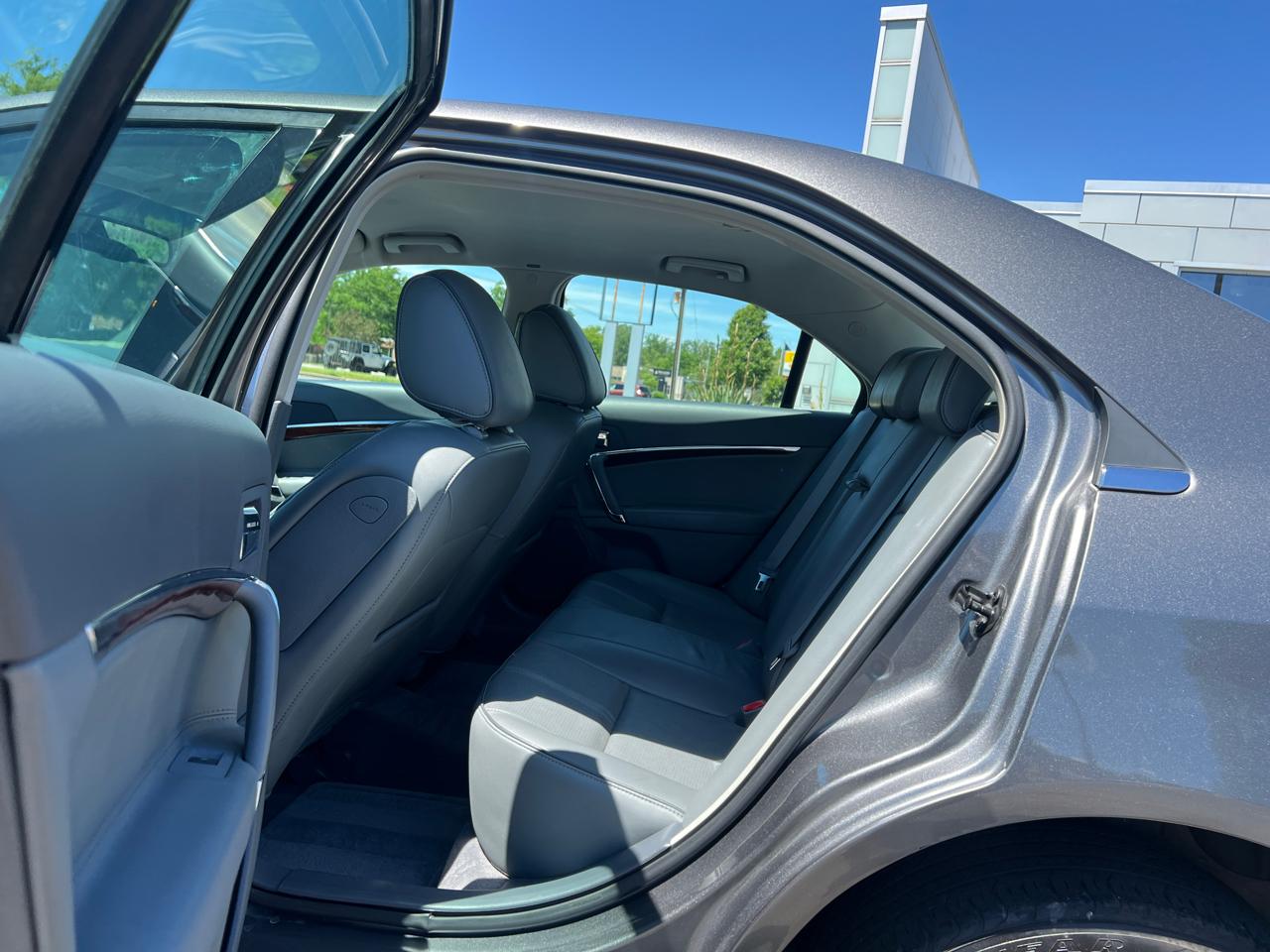 Lincoln MKZ FWD 2010