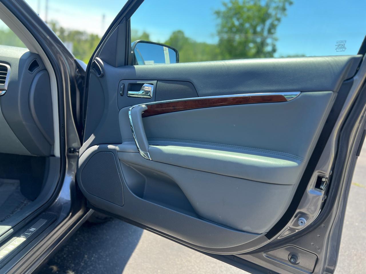 Lincoln MKZ FWD 2010