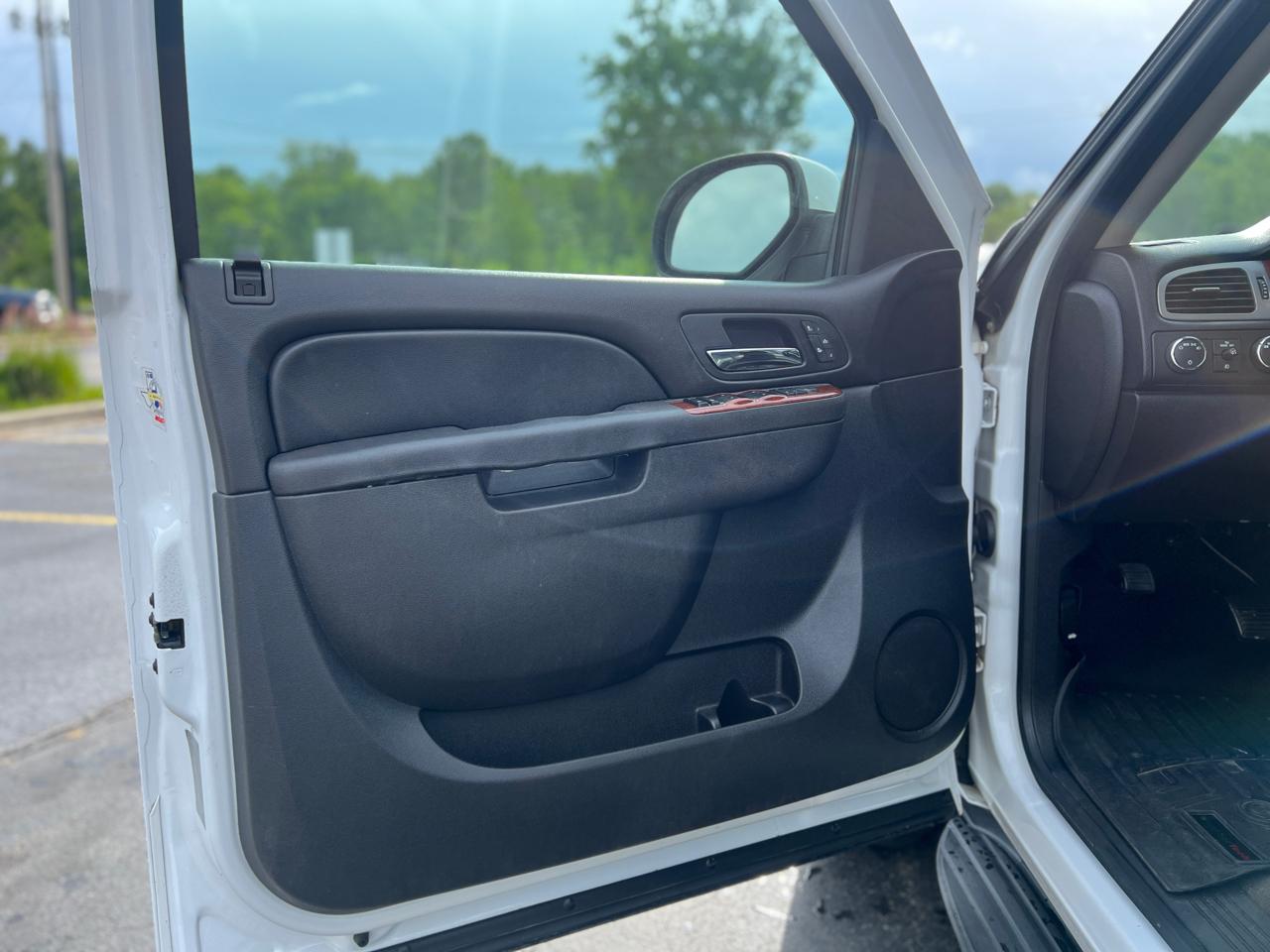 Chevrolet Tahoe LT 4WD 2012