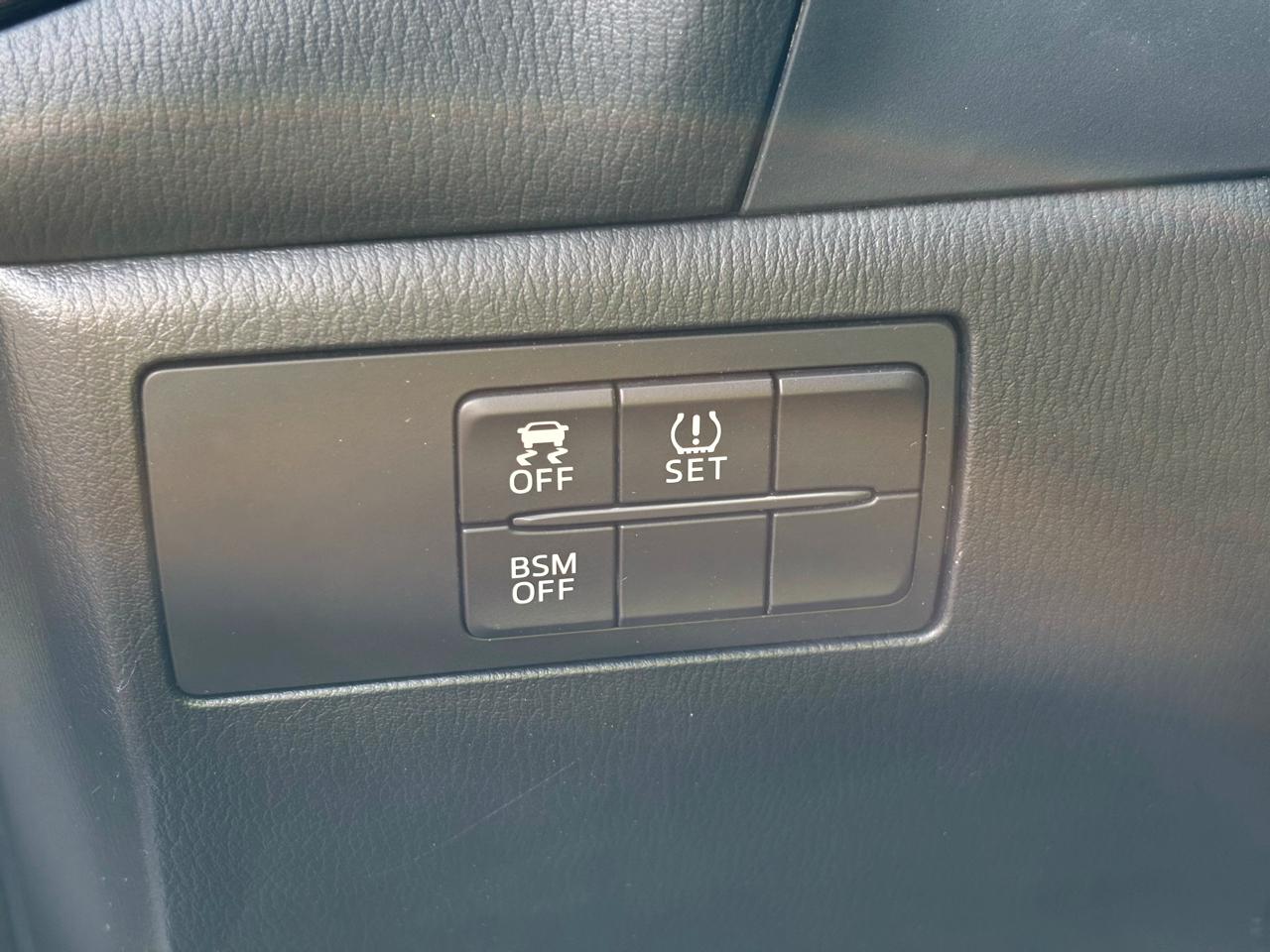 Mazda MAZDA3 i Touring AT 4-Door 2014