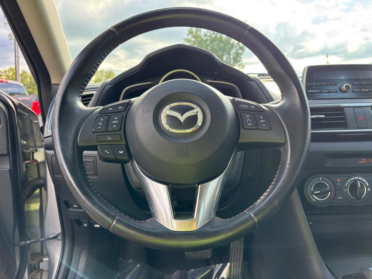 Mazda MAZDA3 i Touring AT 4-Door 2014