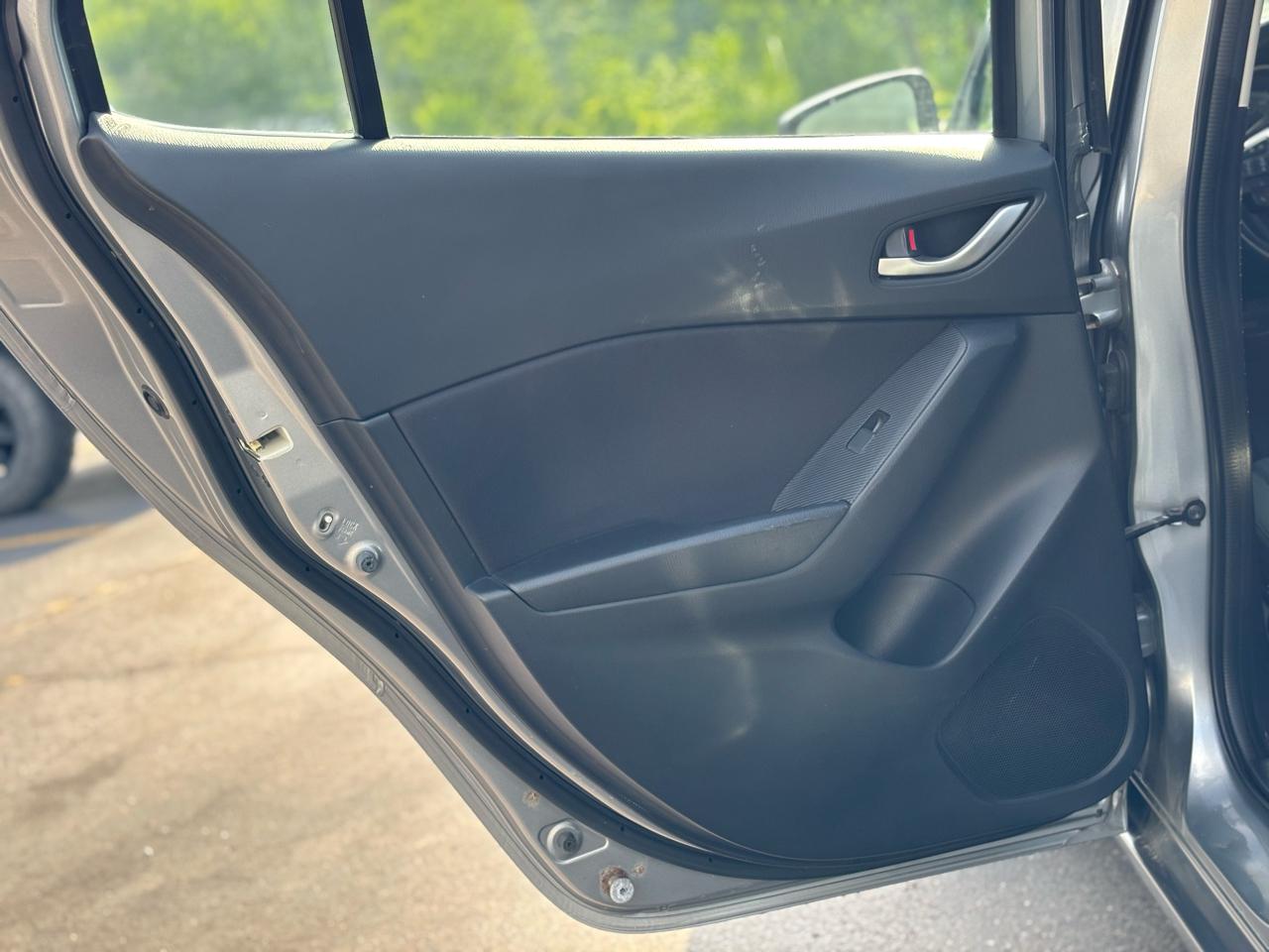 Mazda MAZDA3 i Touring AT 4-Door 2014