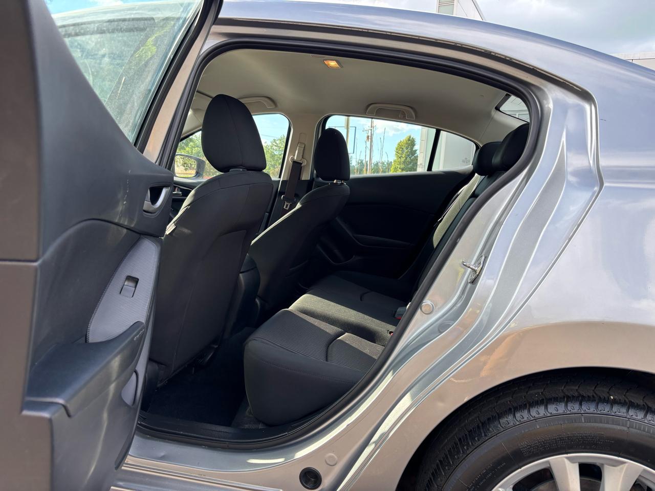 Mazda MAZDA3 i Touring AT 4-Door 2014