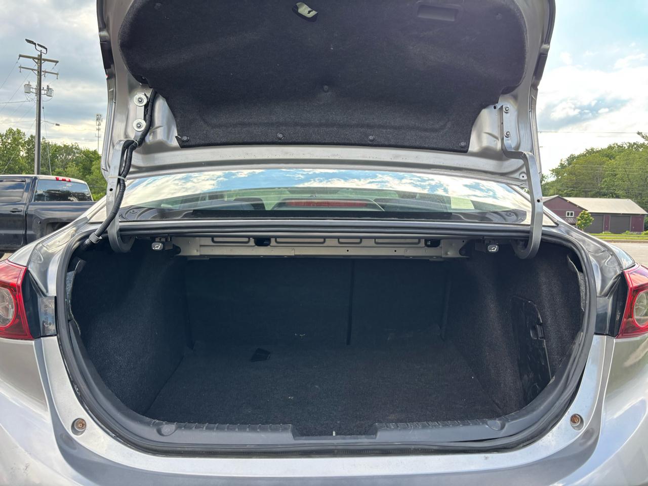 Mazda MAZDA3 i Touring AT 4-Door 2014