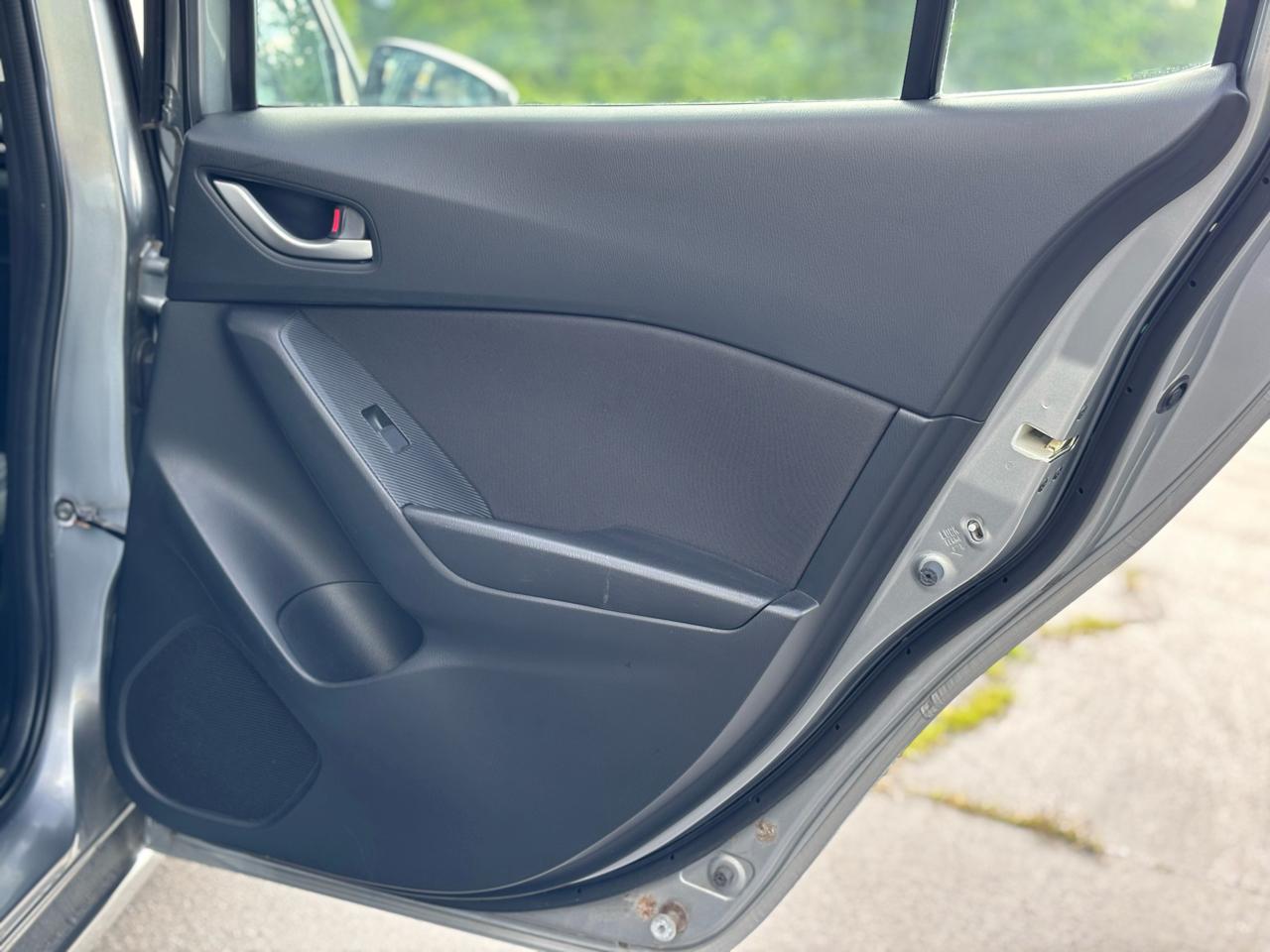 Mazda MAZDA3 i Touring AT 4-Door 2014