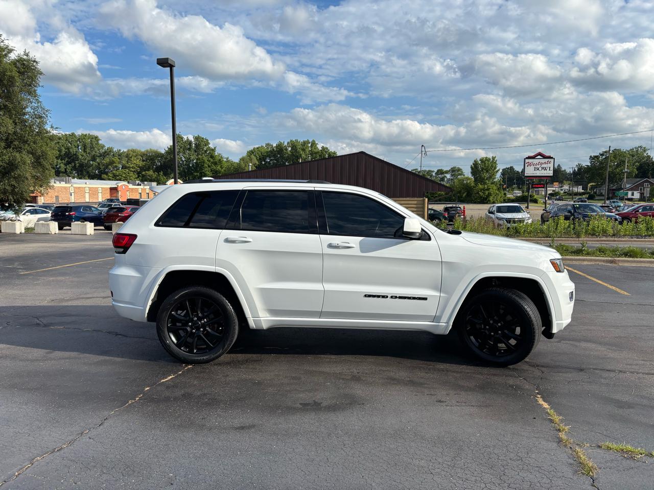 Jeep Grand Cherokee Laredo E 4WD 2021