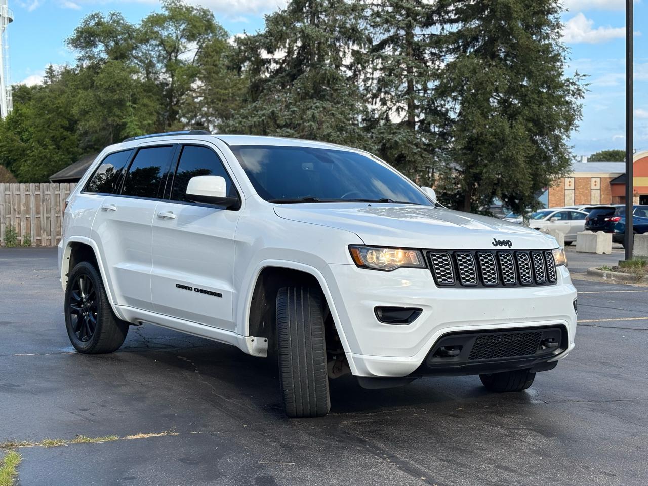 Jeep Grand Cherokee Laredo E 4WD 2021