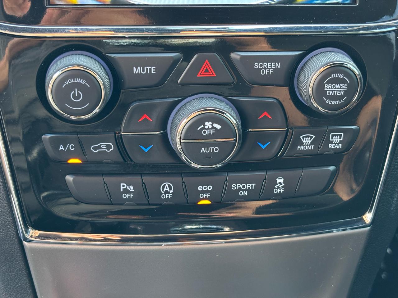 Jeep Grand Cherokee Laredo E 4WD 2021