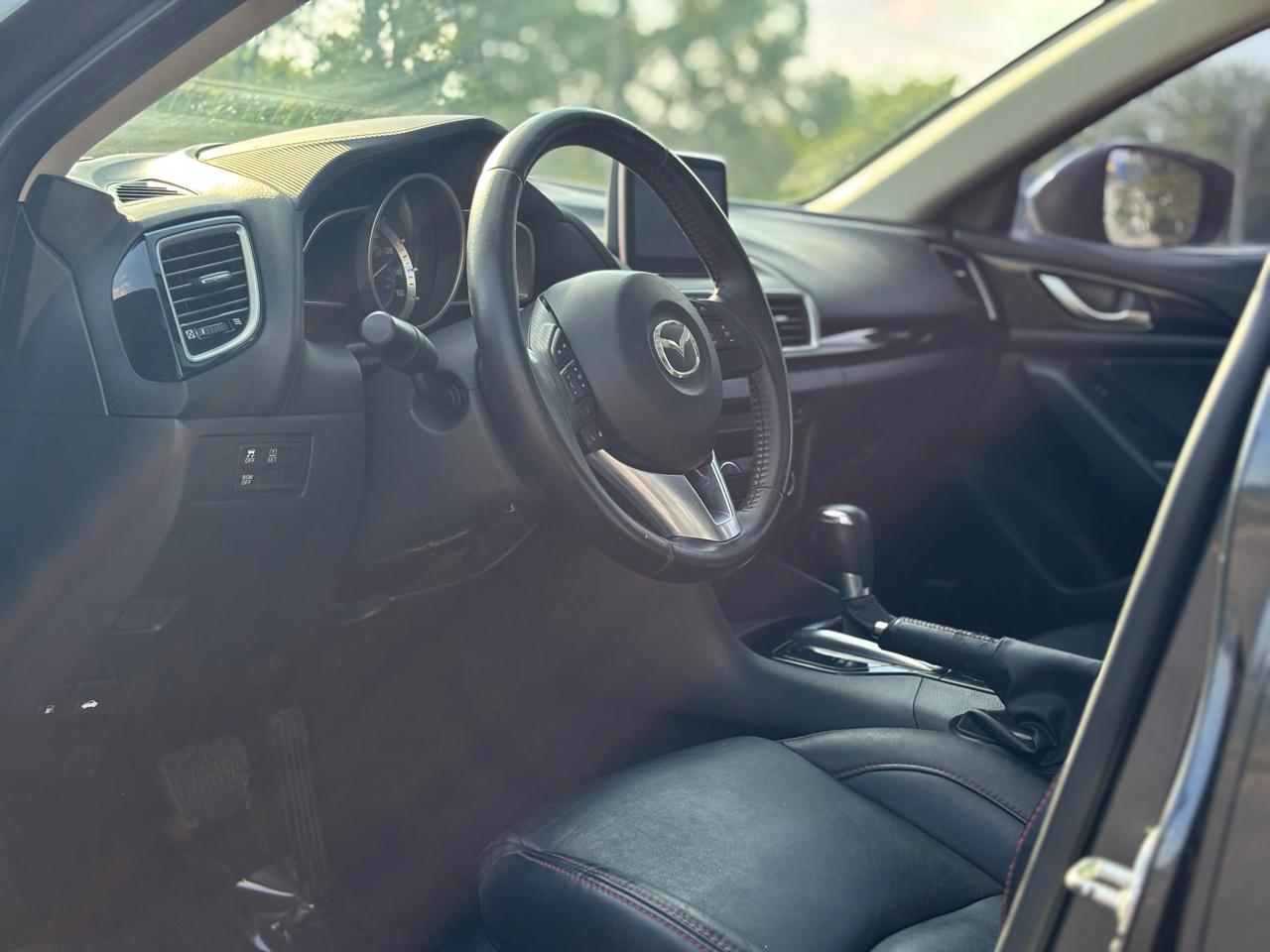 Mazda MAZDA3 i Grand Touring AT 5-Door 2015