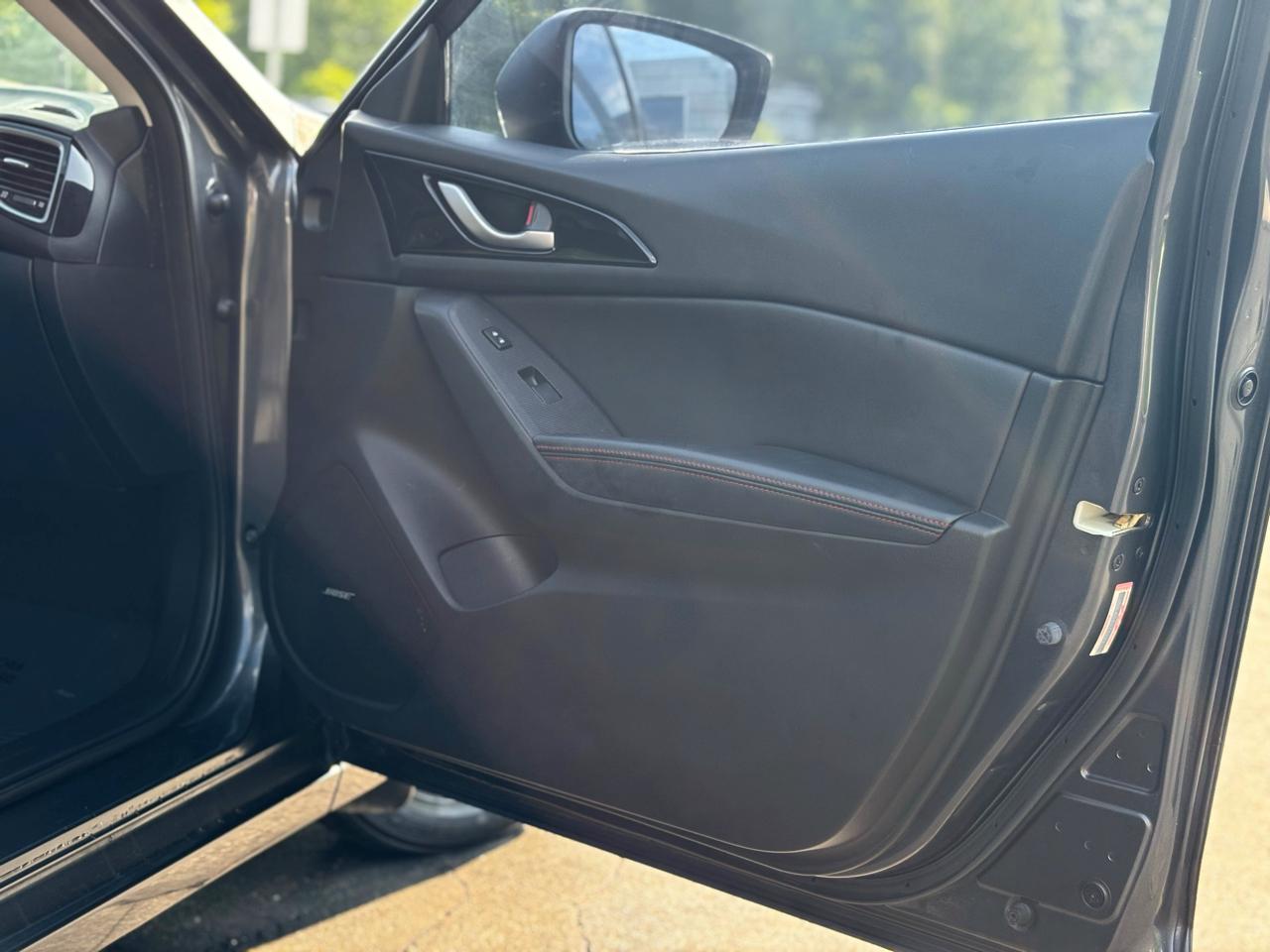 Mazda MAZDA3 i Grand Touring AT 5-Door 2015
