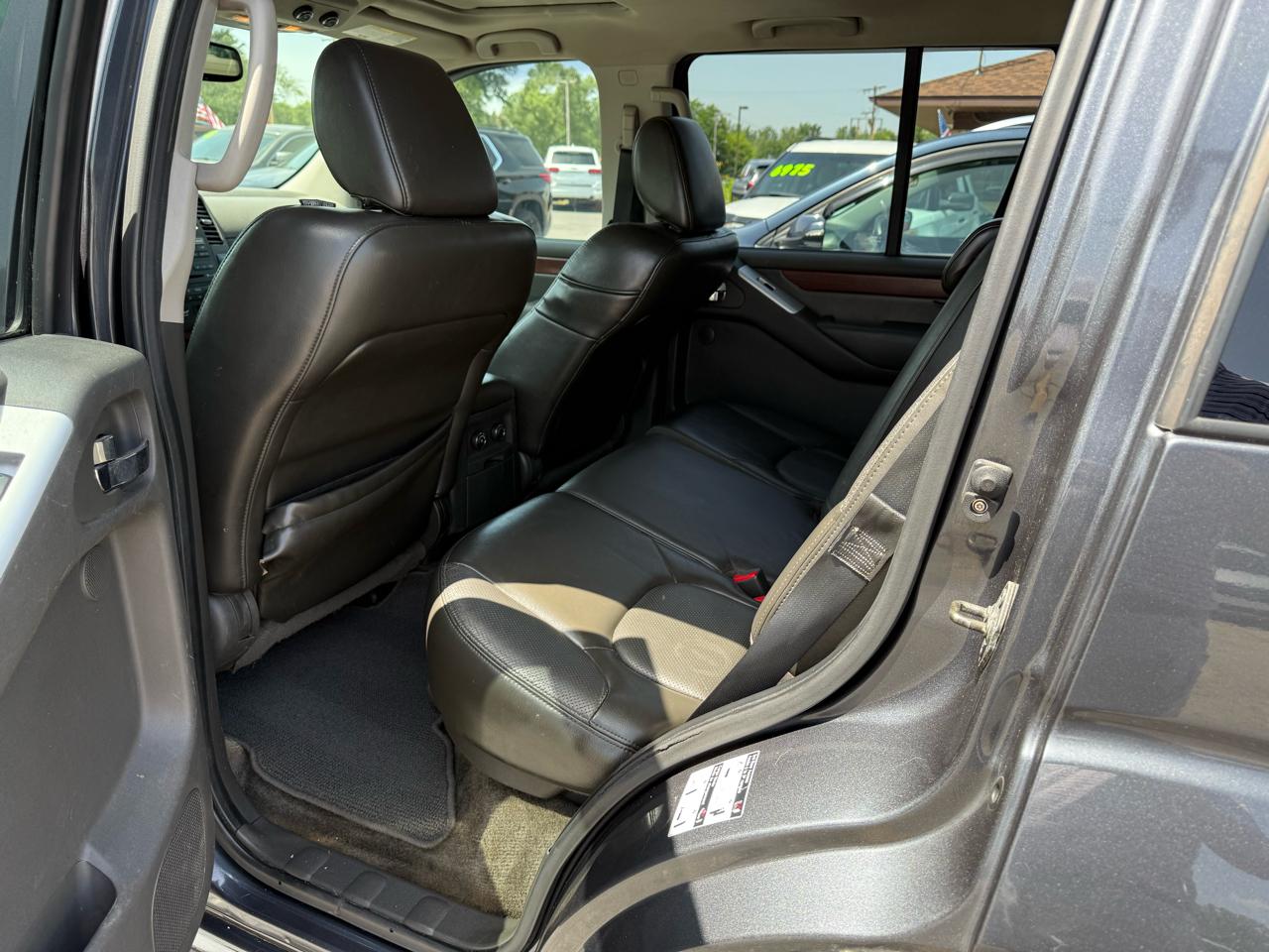 Nissan Pathfinder LE 4WD 2010