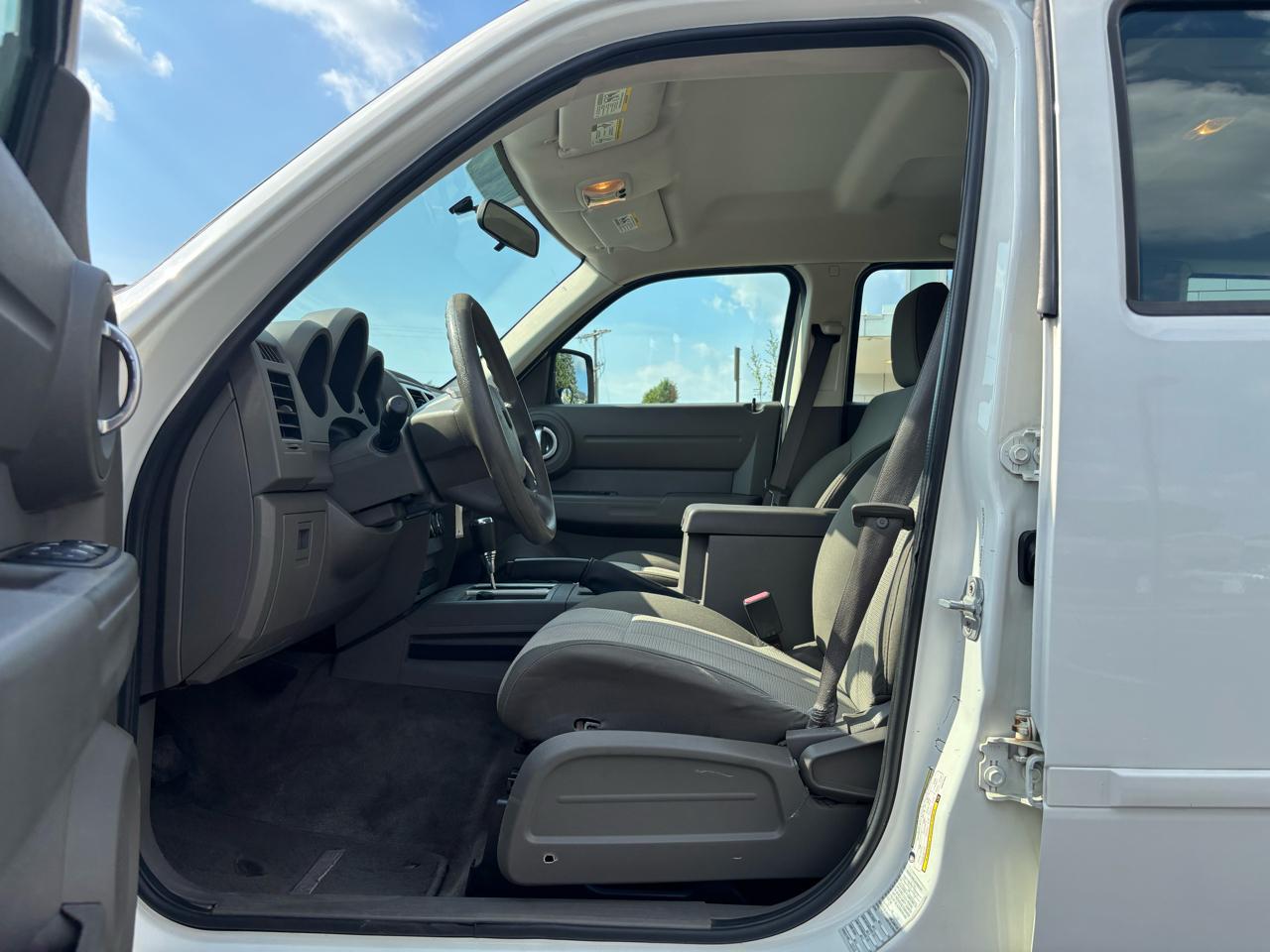 Dodge Nitro SE 4WD 2009