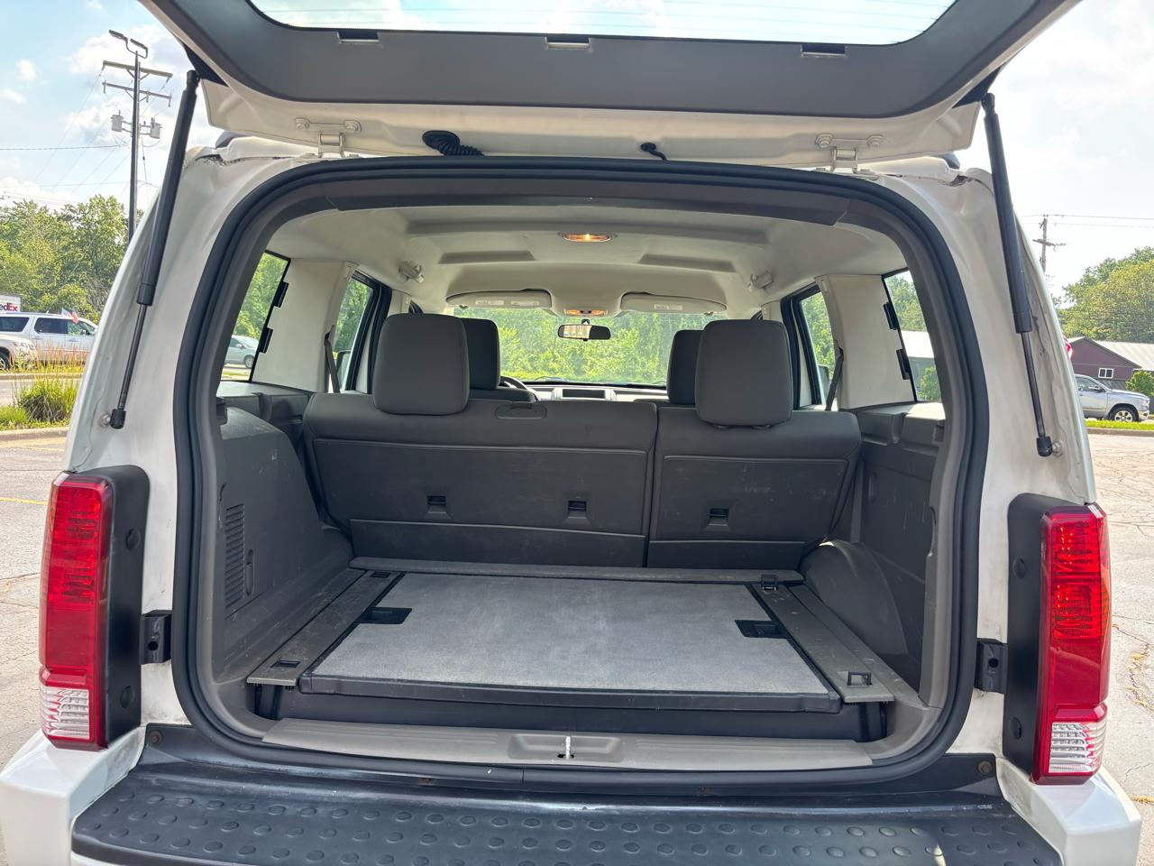 Dodge Nitro SE 4WD 2009