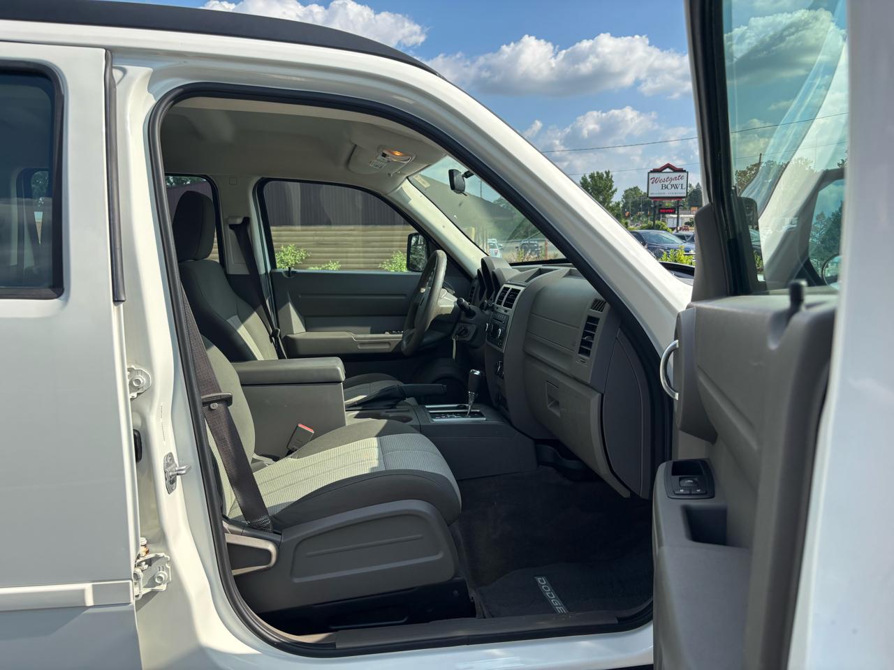 Dodge Nitro SE 4WD 2009