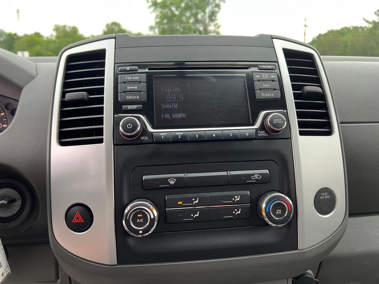 Nissan Frontier SV Crew Cab 5AT 4WD 2016