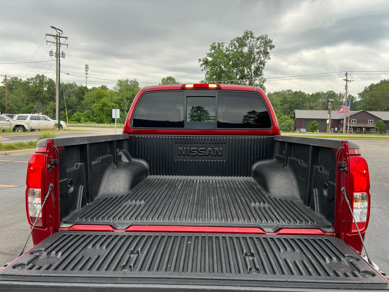 Nissan Frontier SV Crew Cab 5AT 4WD 2016