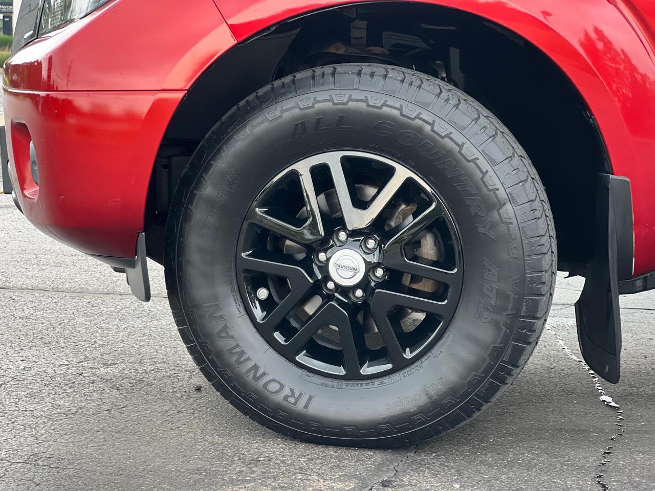 Nissan Frontier SV Crew Cab 5AT 4WD 2016