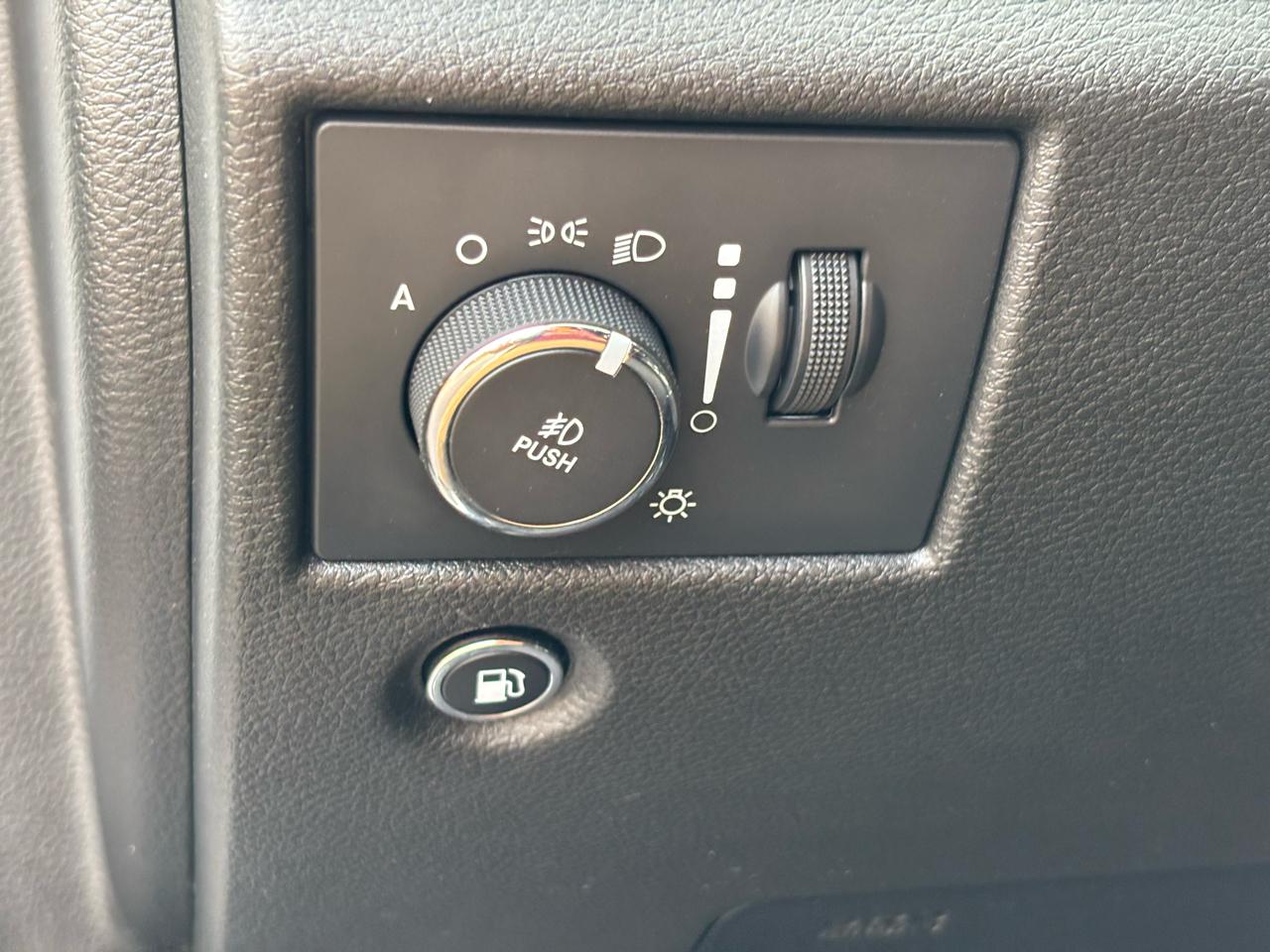 Jeep Grand Cherokee Laredo 4WD 2014