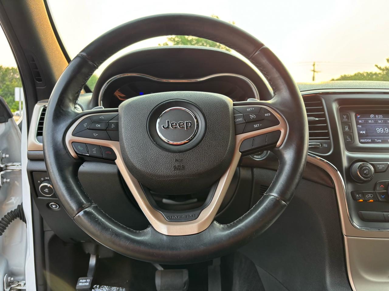 Jeep Grand Cherokee Laredo 4WD 2014