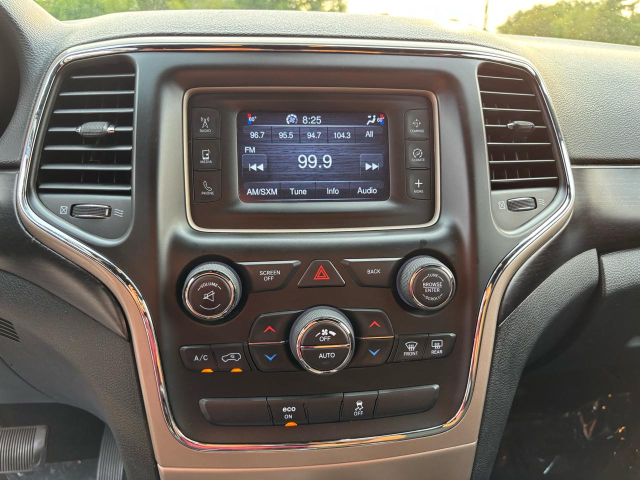 Jeep Grand Cherokee Laredo 4WD 2014