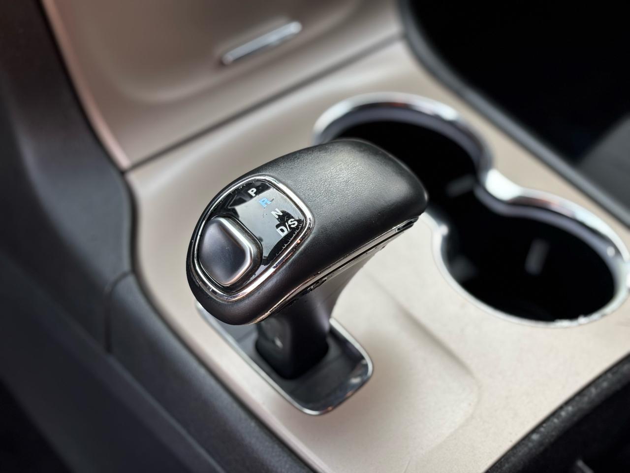 Jeep Grand Cherokee Laredo 4WD 2014