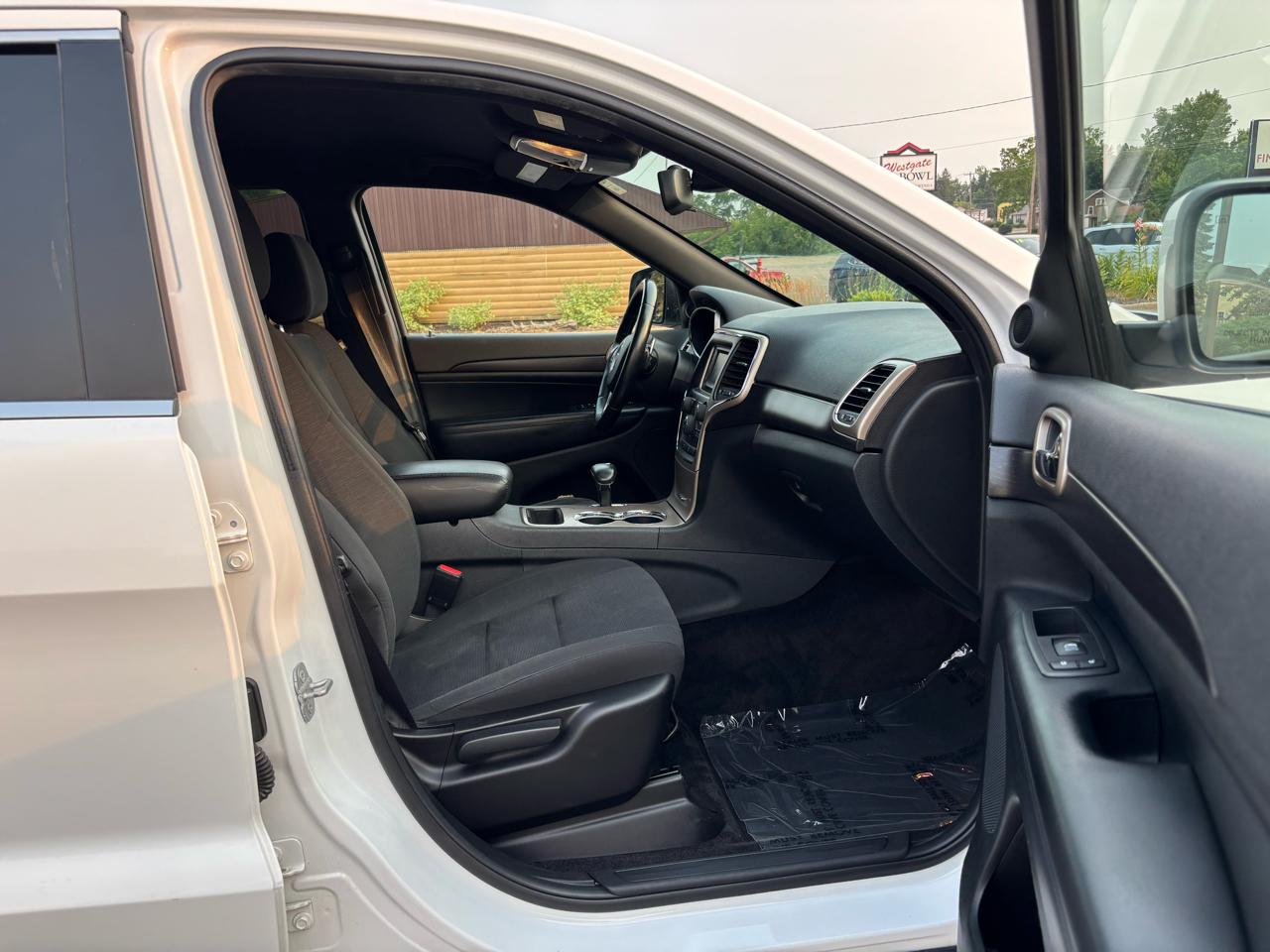 Jeep Grand Cherokee Laredo 4WD 2014