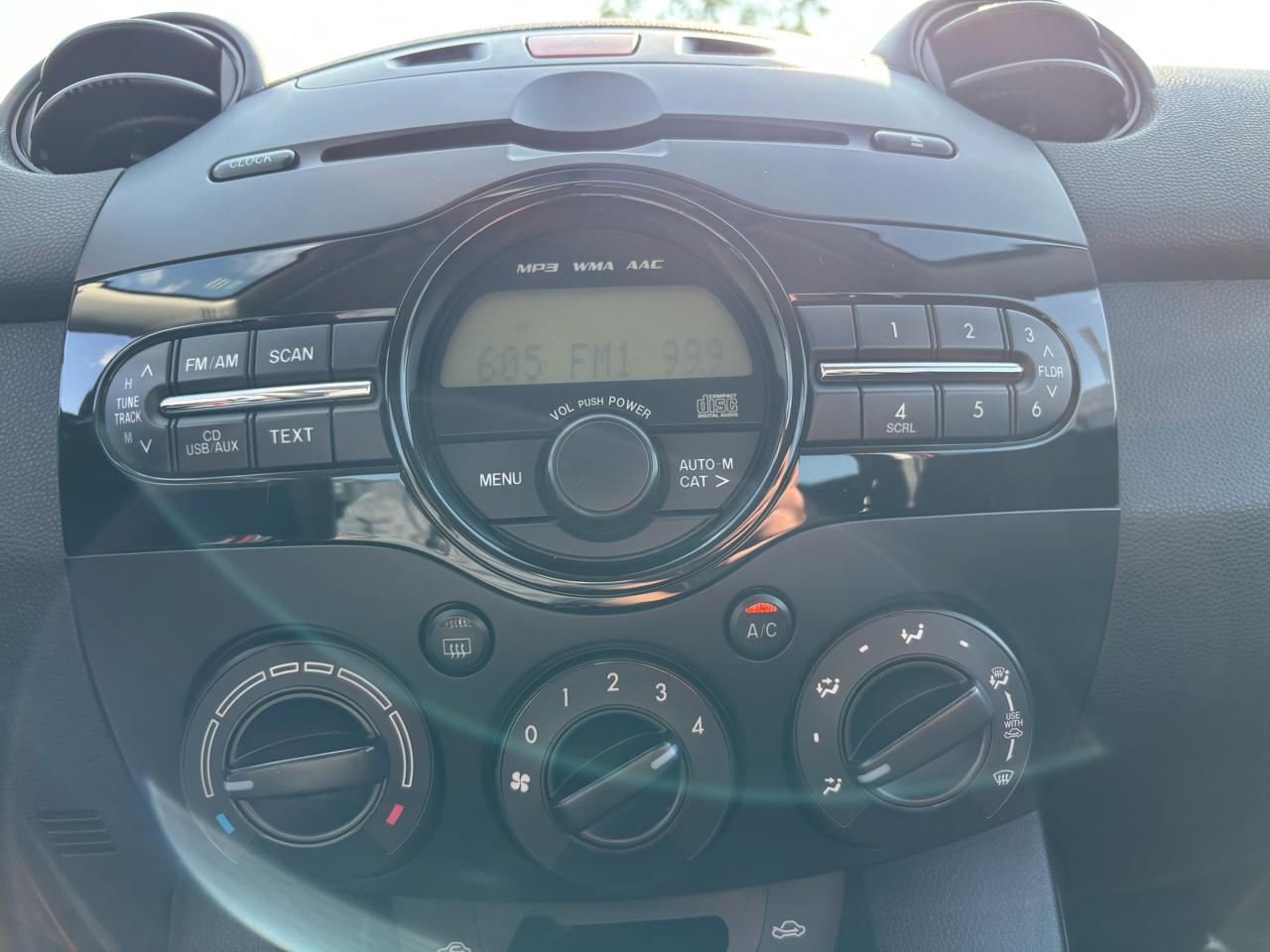 Mazda MAZDA2 Touring 2013