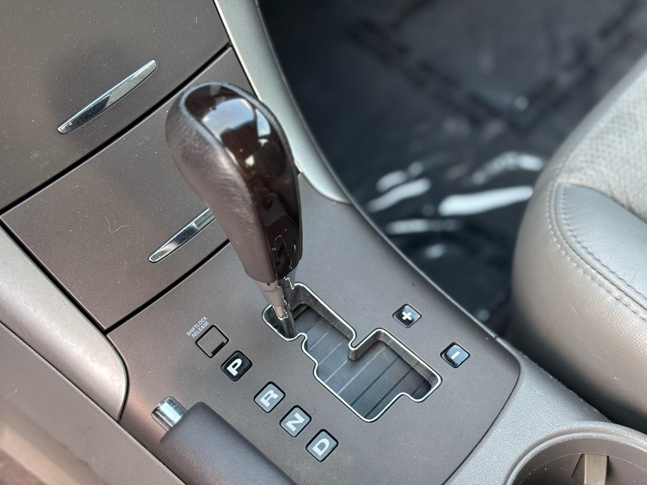 Hyundai Sonata SE V6 2009