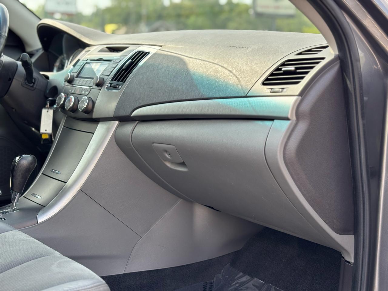Hyundai Sonata SE V6 2009