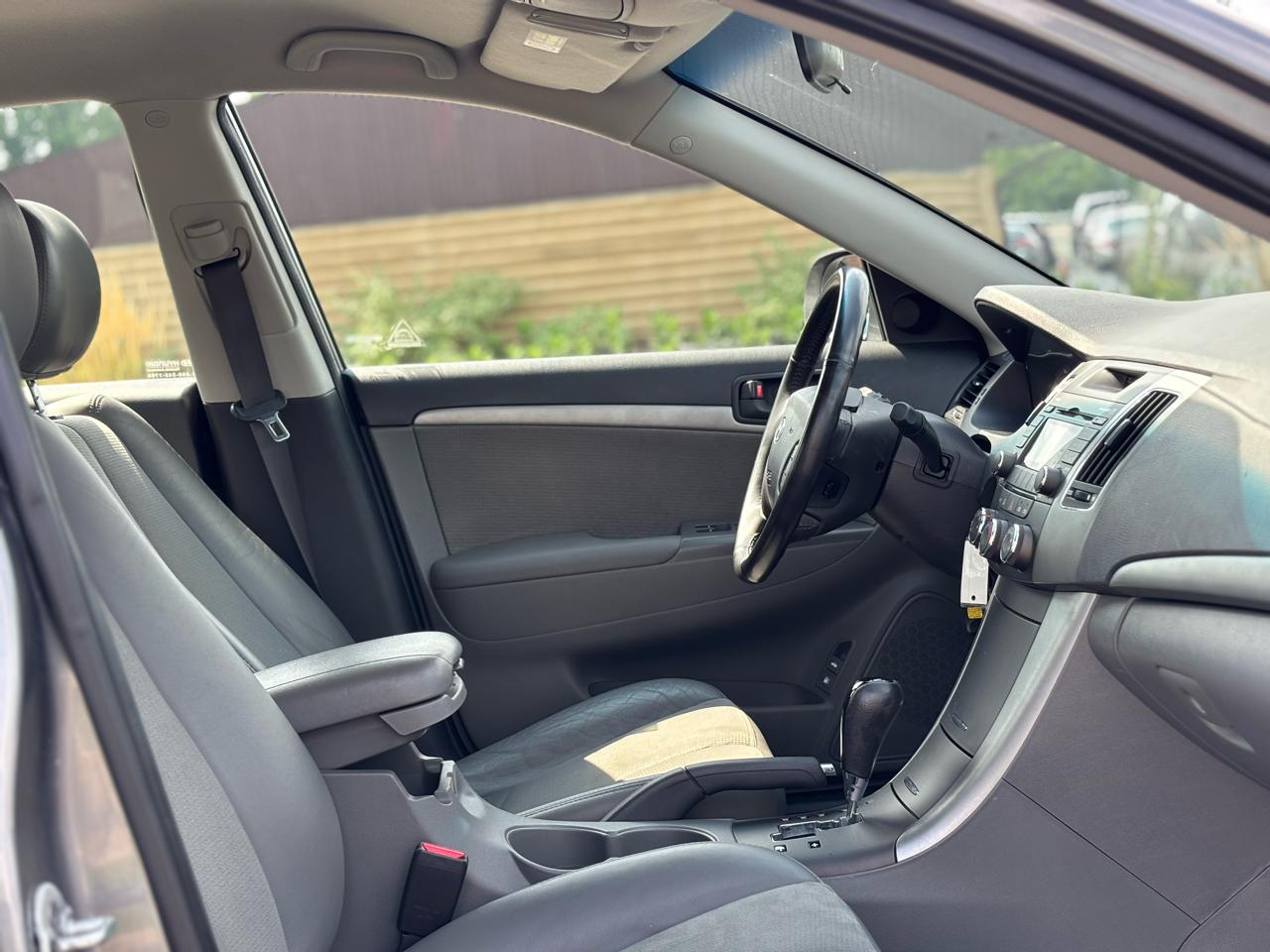 Hyundai Sonata SE V6 2009