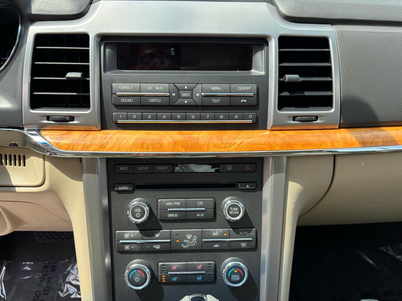 Lincoln MKZ AWD 2011