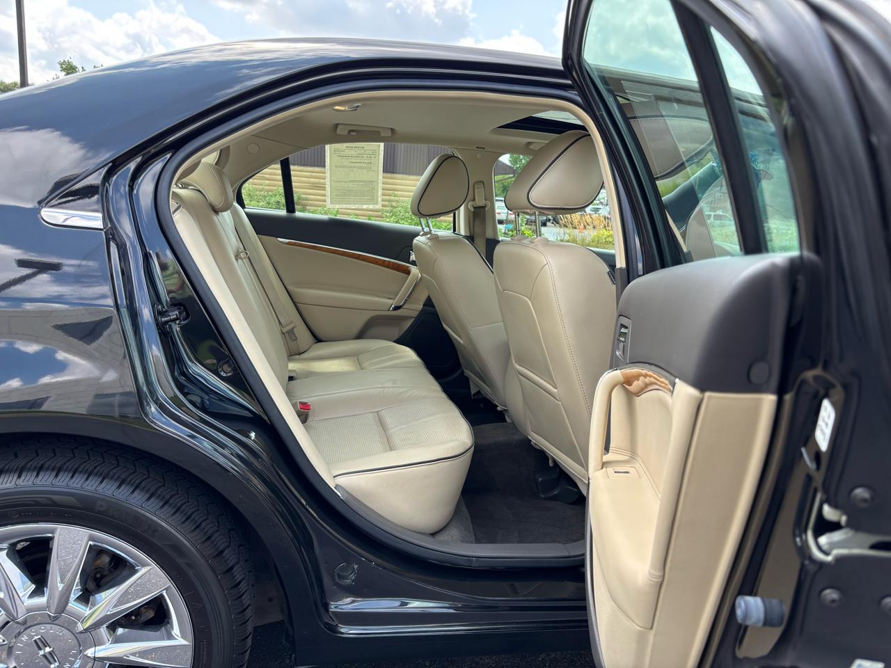 Lincoln MKZ AWD 2011