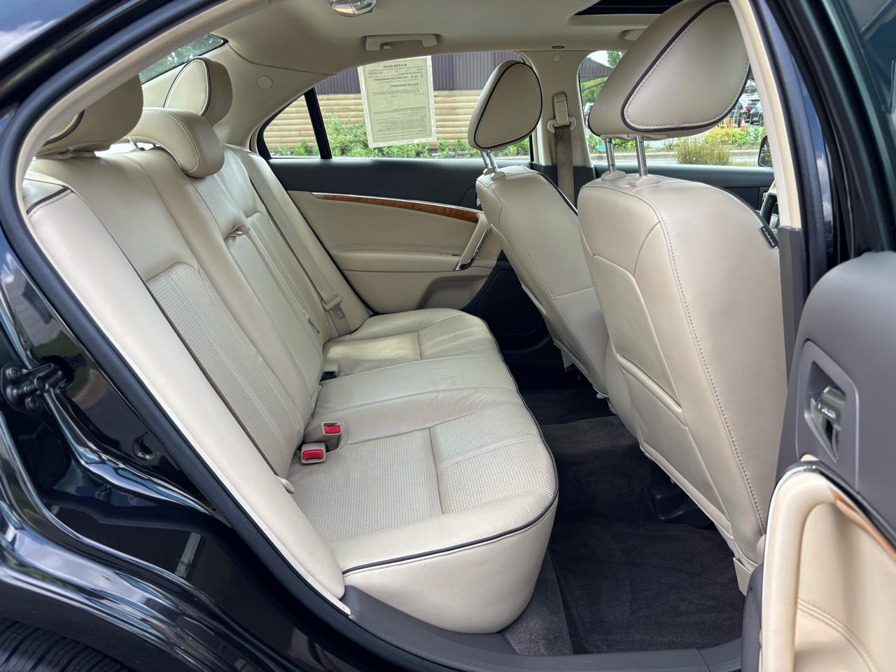 Lincoln MKZ AWD 2011