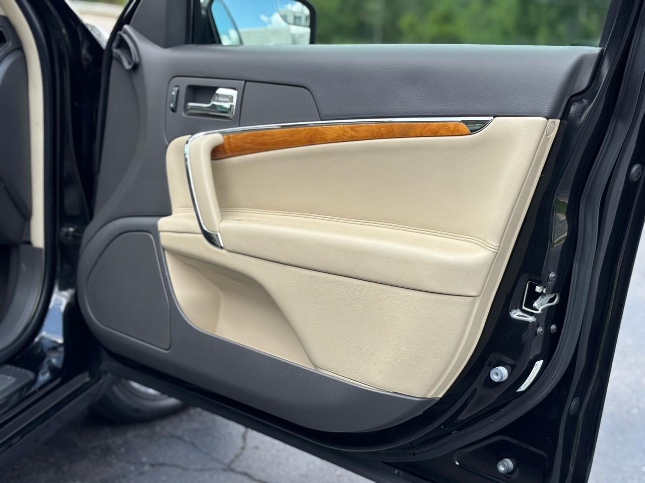 Lincoln MKZ AWD 2011
