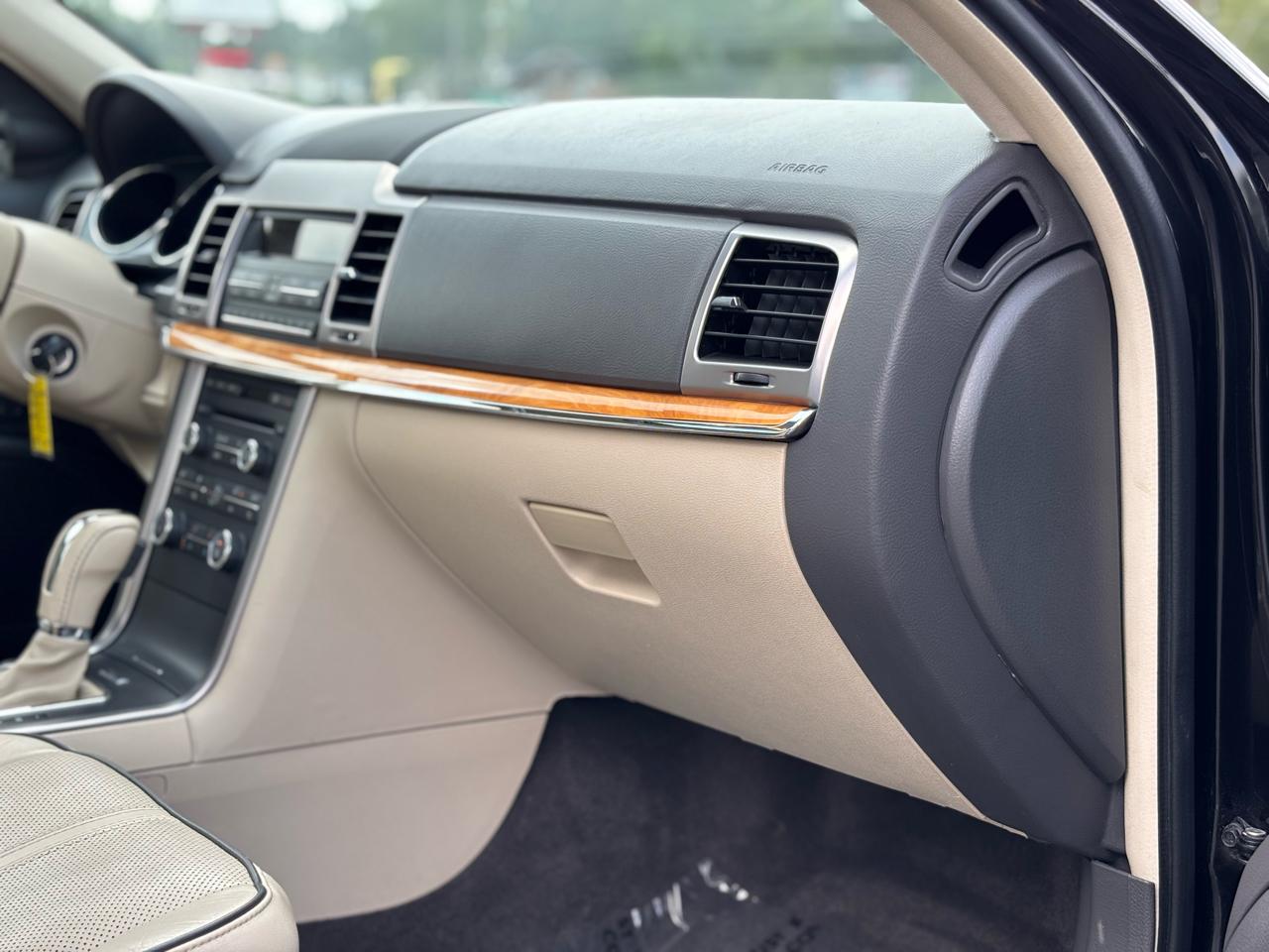 Lincoln MKZ AWD 2011