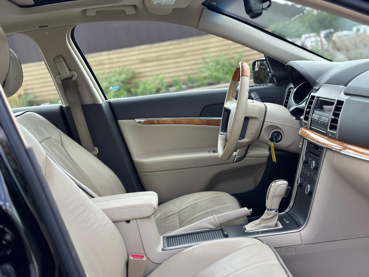 Lincoln MKZ AWD 2011